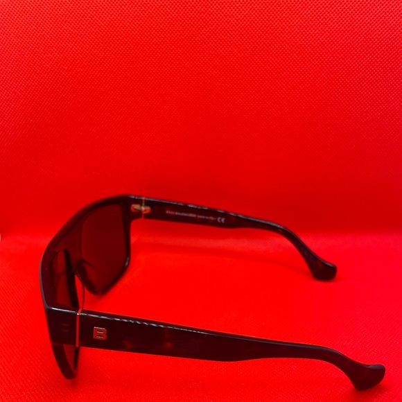 ๐ถ๏ธ "Shade in Style with Authentic Balenciaga Sunglasses!" ๐ถ๏ธ - Picture 5 of 9